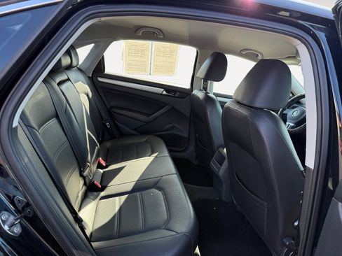 Used 2014 Volkswagen Passat 1.8T Wolfsburg Edition FWD image 18