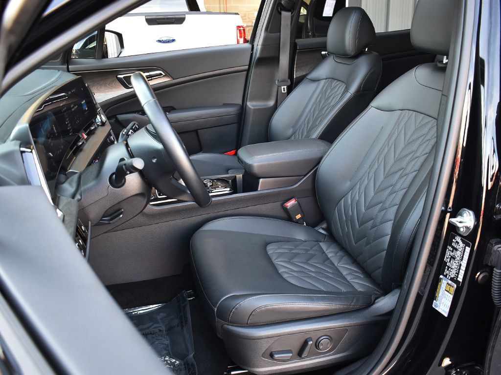 Used 2025 Kia Sportage X-Pro Prestige AWD/4WD image 5