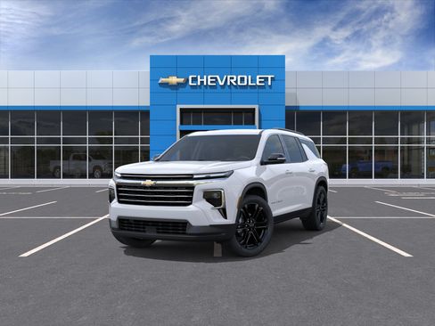 New 2027 Chevrolet Traverse LT w/ Driver Confidence Package AWD/4WD image 32