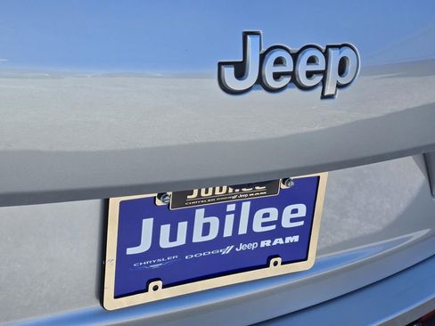 New 2025 Jeep Grand Cherokee L Limited w/ Trailer Tow Package AWD/4WD image 35