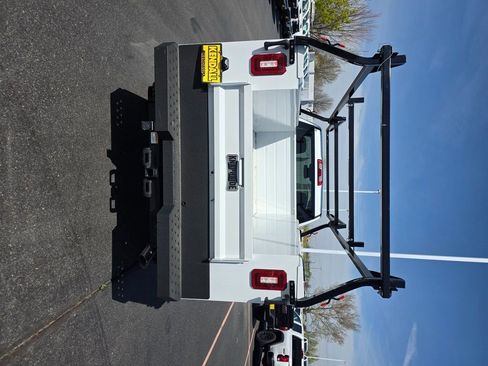 New 2024 GMC Sierra 2500 Pro w/ Convenience Package image 8