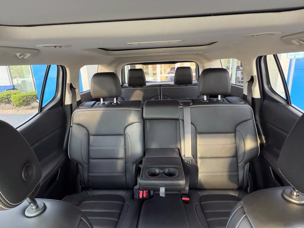 Used 2021 GMC Acadia Denali w/ Denali Technology Package FWD image 27