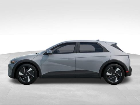 New 2026 Hyundai Ioniq 5 SEL RWD image 3