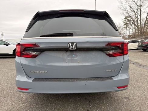 Used 2024 Honda Odyssey Sport image 4