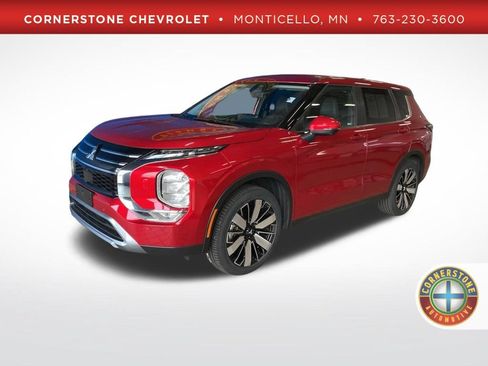 Used 2025 Mitsubishi Outlander SE AWD/4WD image 1