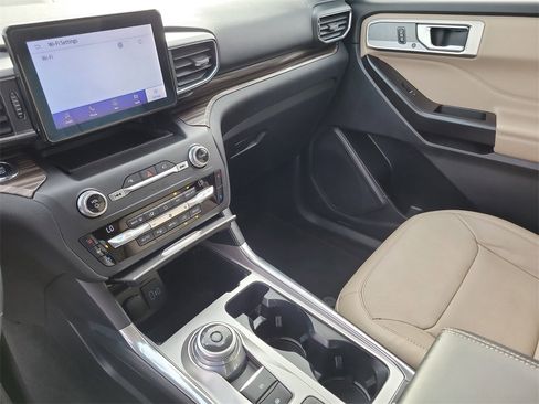 Certified 2020 Ford Explorer Limited image 22