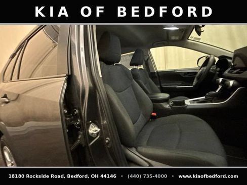 Used 2023 Toyota RAV4 LE AWD/4WD image 22