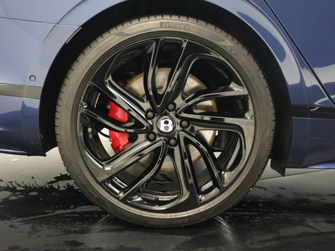 Certified 2025 Bentley Flying Spur Plug-In Hybrid image 12