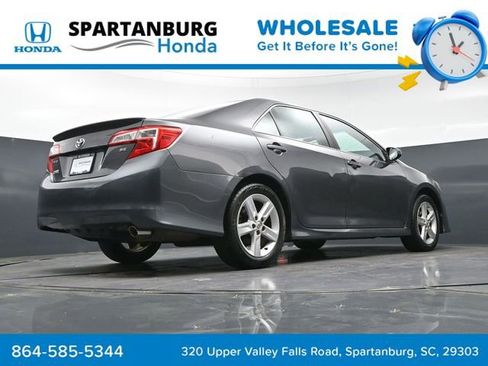 Used 2014 Toyota Camry SE image 35