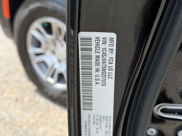 Used 2022 Jeep Wagoneer Series I AWD/4WD image 30