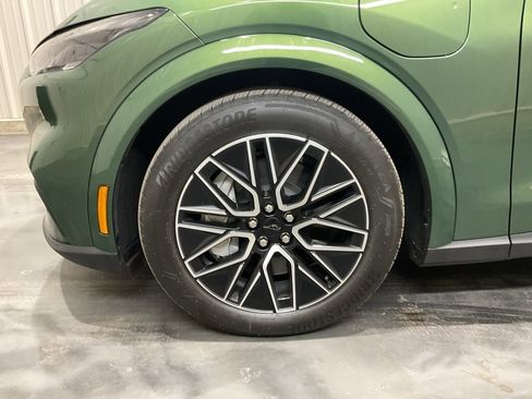 Used 2025 Ford Mustang Mach-E Premium image 6