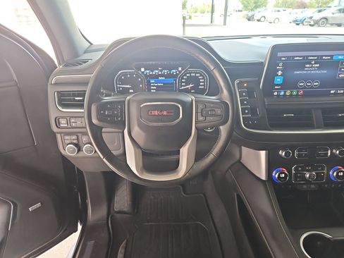 Used 2021 GMC Yukon XL SLT w/ Rear Media and Nav Package AWD/4WD image 8