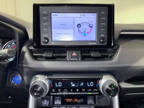 Certified 2022 Toyota RAV4 XLE w/ Convenience Package AWD/4WD image 28