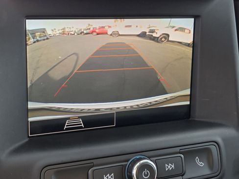 Used 2024 GMC Terrain SLE image 21