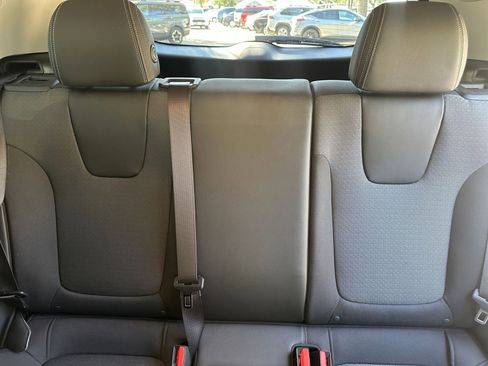 Used 2025 Buick Encore GX Preferred image 32