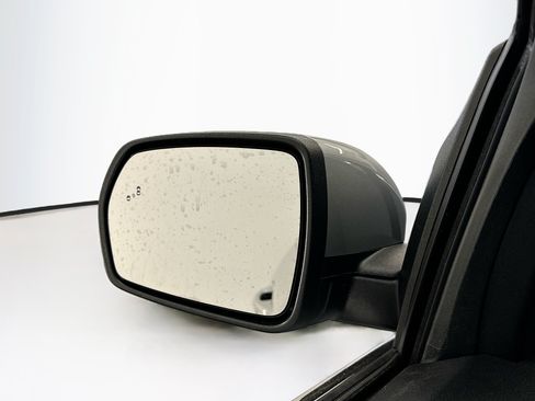 Used 2024 Ford Edge SEL AWD/4WD image 16
