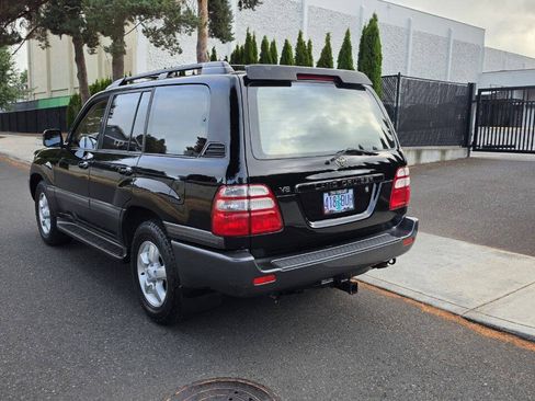 Used 2003 Toyota Land Cruiser w/ Convenience Pkg AWD/4WD image 7