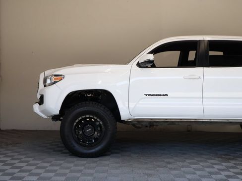 Used 2023 Toyota Tacoma TRD Sport w/ Advanced Technology Package AWD/4WD image 9