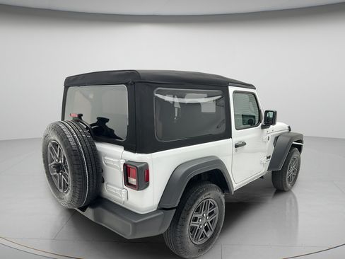 Used 2024 Jeep Wrangler Sport AWD/4WD image 4
