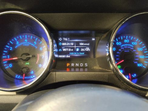 Used 2015 Ford Mustang Premium image 23