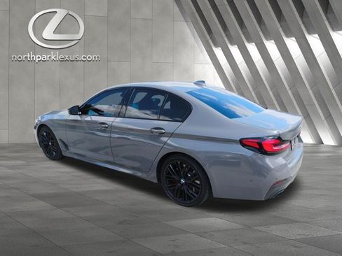 Used 2021 BMW 540i w/ M Sport Package RWD image 2