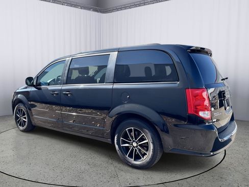 Used 2017 Dodge Grand Caravan GT FWD image 10