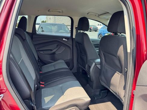 Used 2015 Ford Escape SE FWD image 10