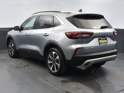 Used 2023 Ford Escape Platinum image 24