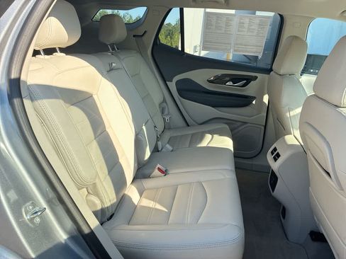 Used 2024 GMC Terrain Denali AWD/4WD image 27