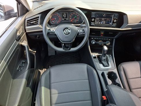 Used 2021 Volkswagen Jetta SE w/ SE Cold Weather Package FWD image 11