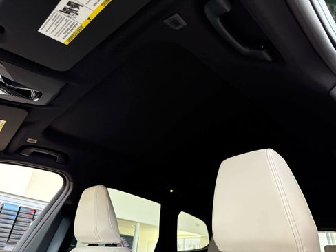 Used 2025 BMW X1 xDrive28i w/ Convenience Package image 13