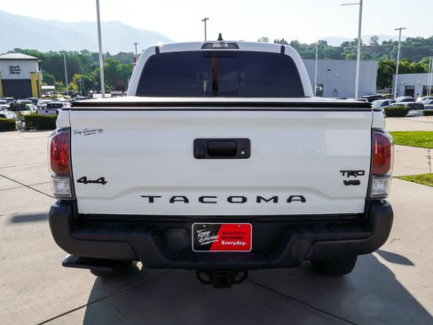 Certified 2023 Toyota Tacoma TRD Off-Road AWD/4WD image 7