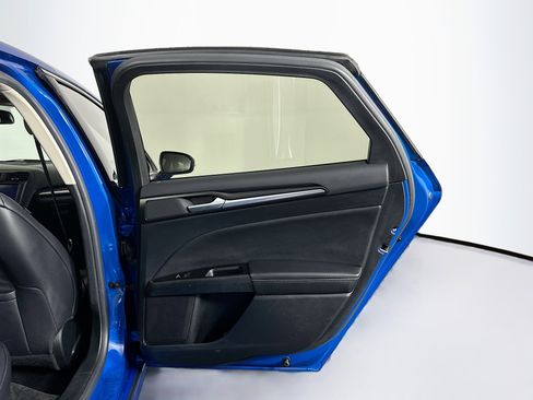 Used 2019 Ford Fusion Energi Titanium image 31