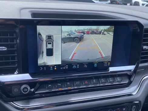 Used 2023 Chevrolet Silverado 1500 ZR2 w/ Technology Package image 17