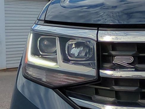 Used 2021 Volkswagen Atlas Cross Sport SE w/ Panoramic Sunroof Package image 10