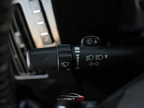 Used 2017 Chevrolet Express 2500 image 29