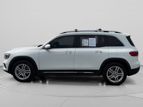 Certified 2020 Mercedes-Benz GLB 250 4MATIC image 2