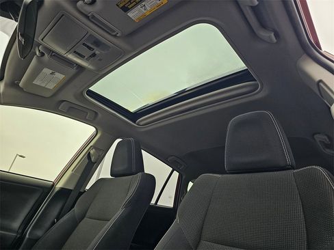 Used 2018 Toyota RAV4 XLE image 29