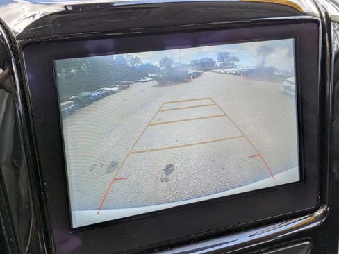 Used 2019 Chevrolet Traverse LT image 23