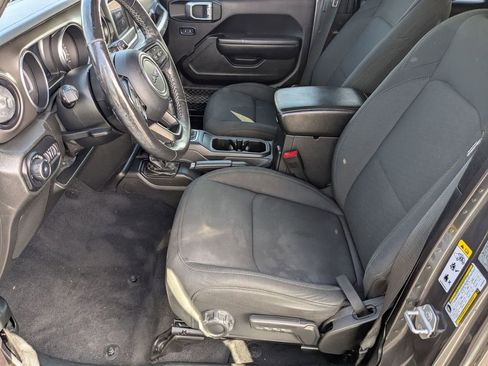 Used 2018 Jeep Wrangler Unlimited Sport S image 15