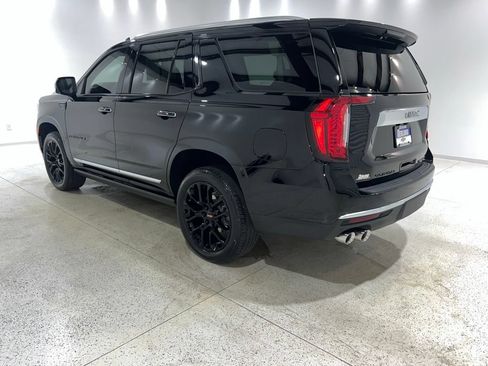 Used 2023 GMC Yukon Denali RWD image 2