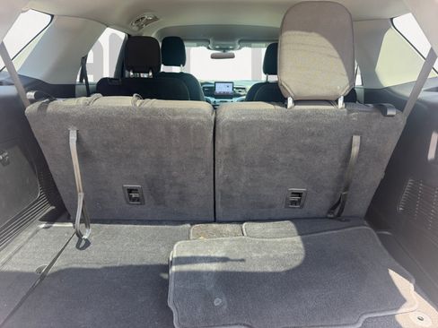 Used 2022 Ford Explorer XLT RWD image 12