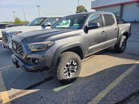 Used 2020 Toyota Tacoma TRD Off-Road w/ TRD Premium Off Road Package AWD/4WD image 1