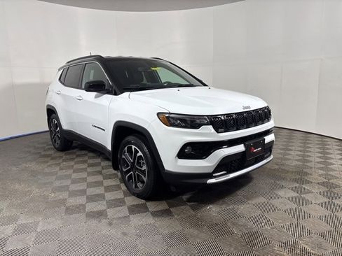 Certified 2024 Jeep Compass Limited image 1