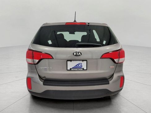 Used 2015 Kia Sorento LX FWD image 24