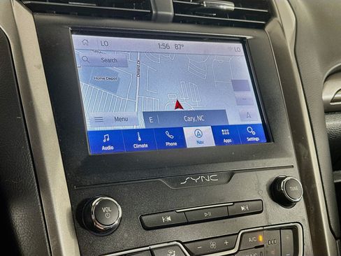 Used 2019 Ford Fusion SEL FWD image 22