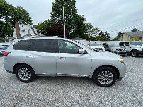Used 2016 Nissan Pathfinder SL w/ SL Premium Package AWD/4WD image 5