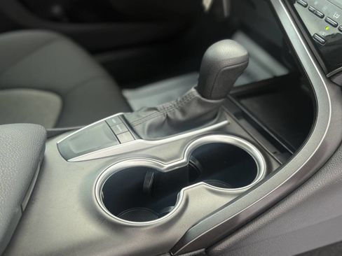 Used 2024 Toyota Camry LE image 8