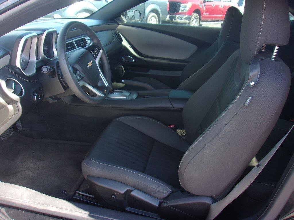 Used 2015 Chevrolet Camaro LS RWD image 10