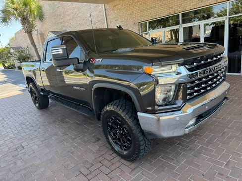 Used 2020 Chevrolet Silverado 2500 LTZ w/ LTZ Premium Package AWD/4WD image 13